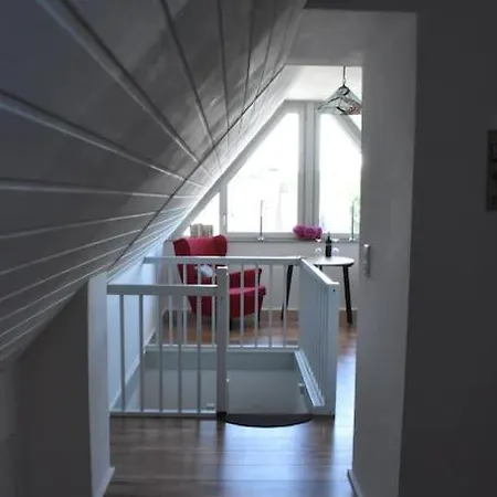 Schoene In * Ομπερχάουζεν