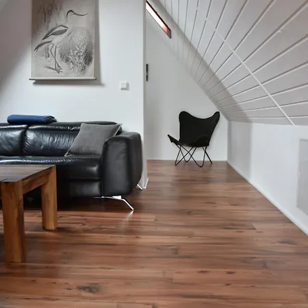 Schoene In * Oberhausen (North Rhine-Westphalia)