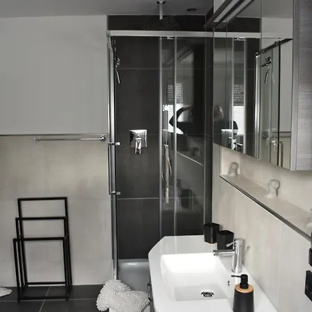 Apartment Schoene In