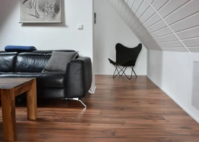 Schoene In * Oberhausen (North Rhine-Westphalia)